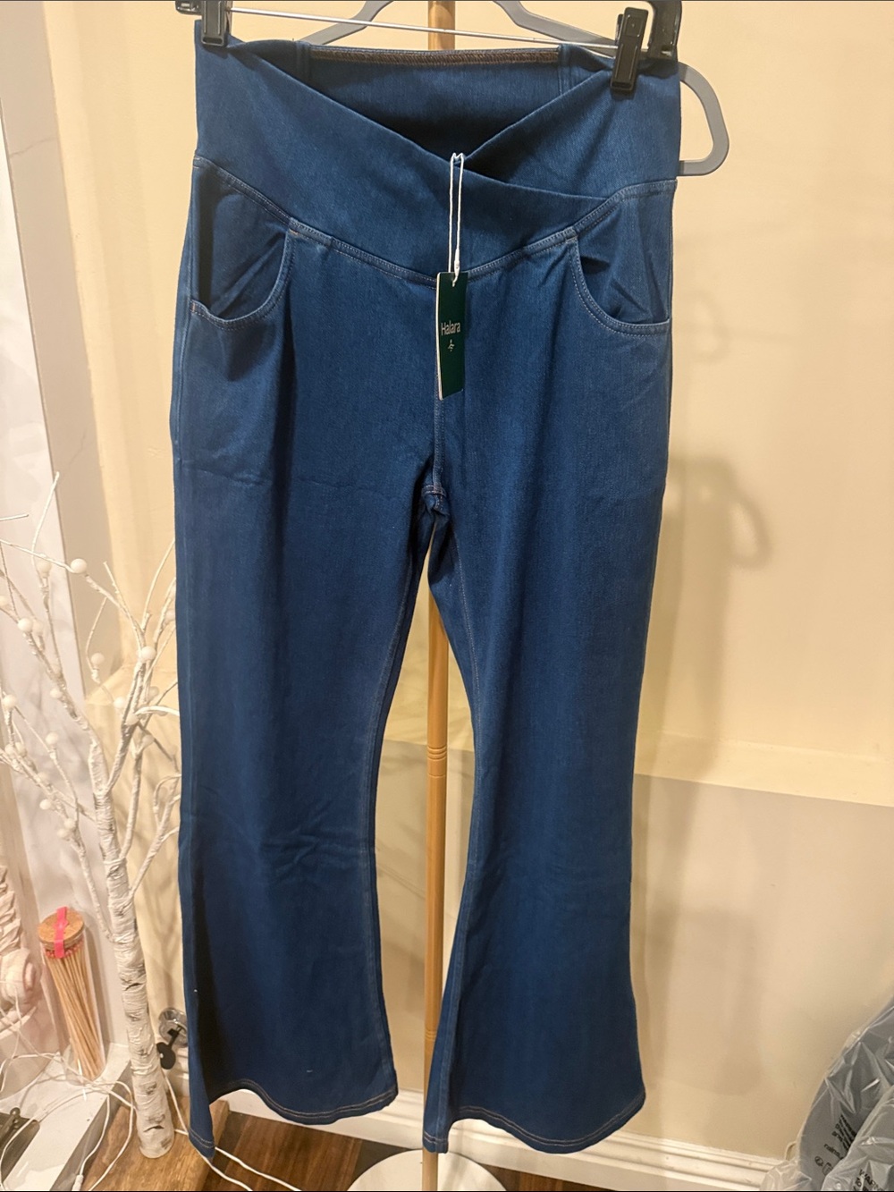 Halara super stretchy tummy control Women’s Indigo Flared pants